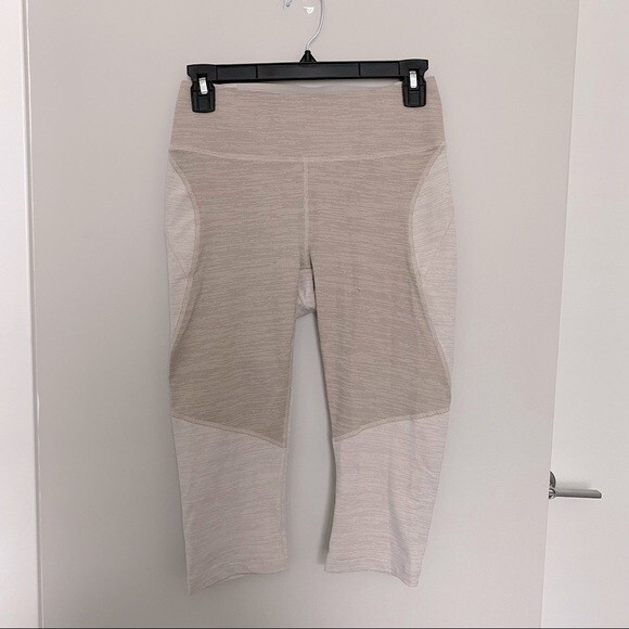 Outdoor Voices Legging Capri Crop Tech Sweat Coyote Atmosphere Tan Beige Neutral - Picture 2 of 6